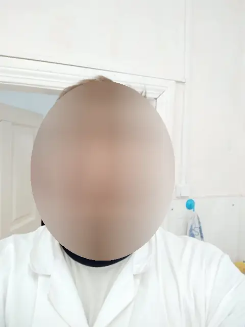 Врачи