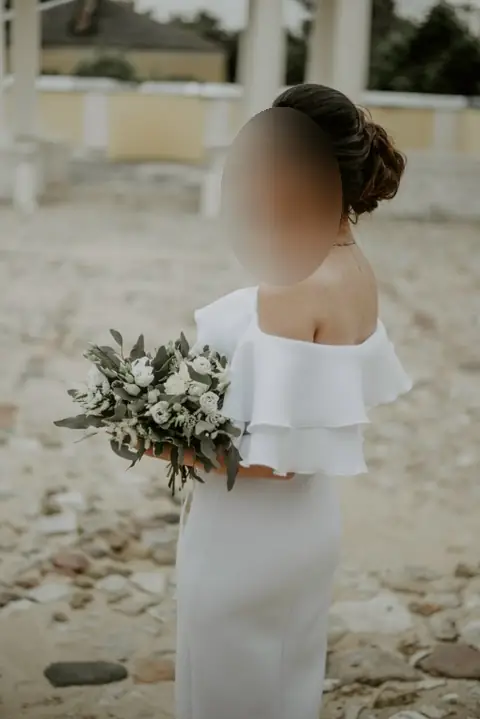 Платья