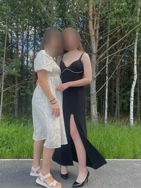Платья