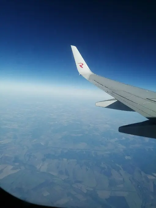 Самолет
