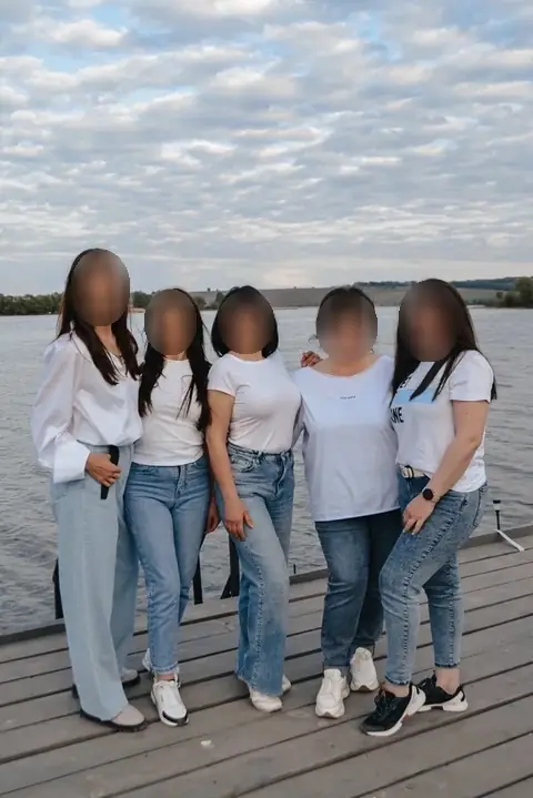 Джинсы