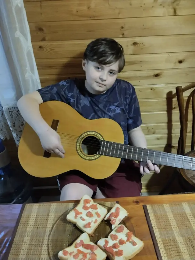 Акустическая гитара