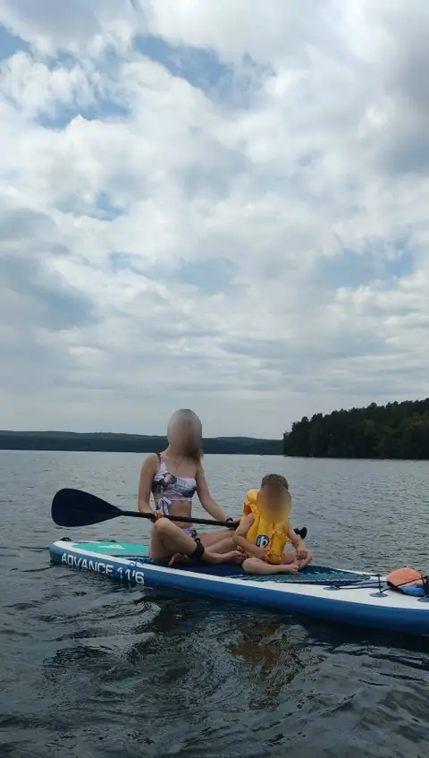 Доска на воде