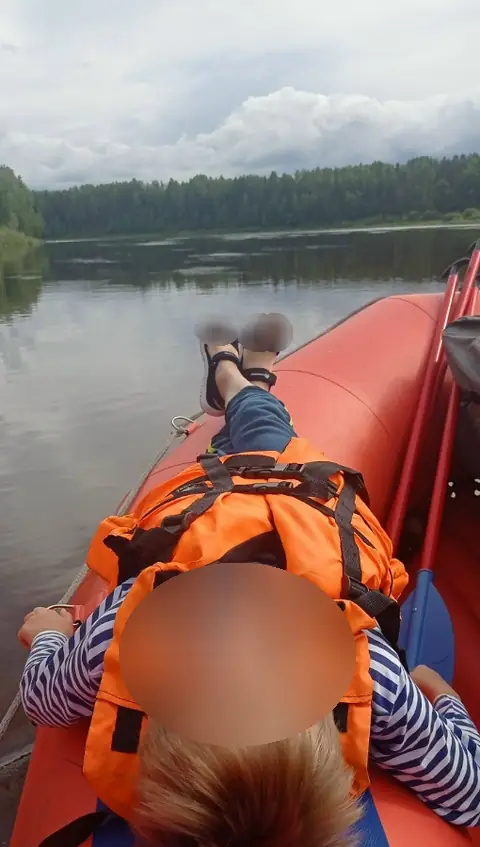 Каноэ и лодки