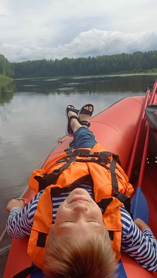 Каноэ и лодки
