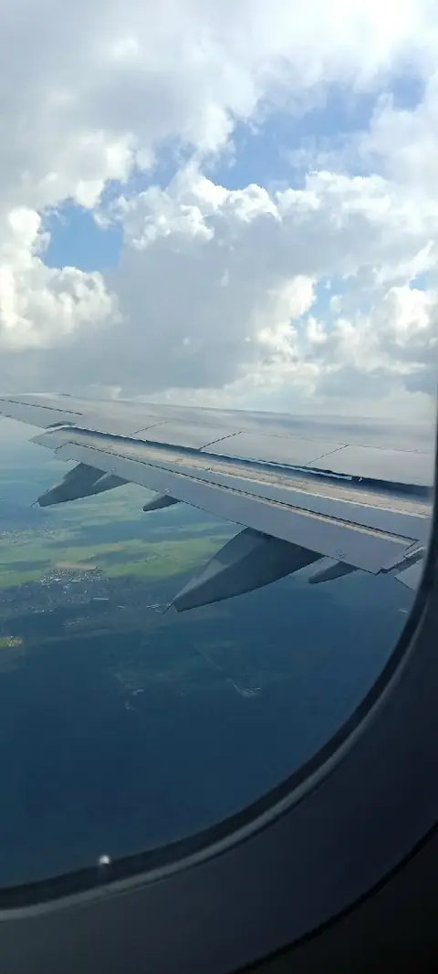 Самолет
