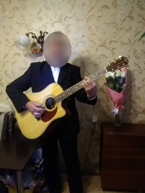 Акустическая гитара